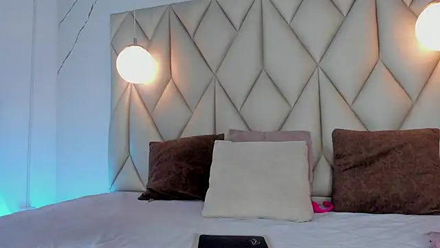 angelswets online show from November 25, 1:44 pm