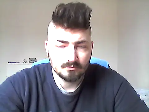 Snapshot of Hkl95555 chatting on February 9, 11:25 am Hkl95555 online show from February 9, 11:25 am