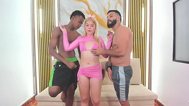 yez hot ggh online show from November 15, 6:59 pm