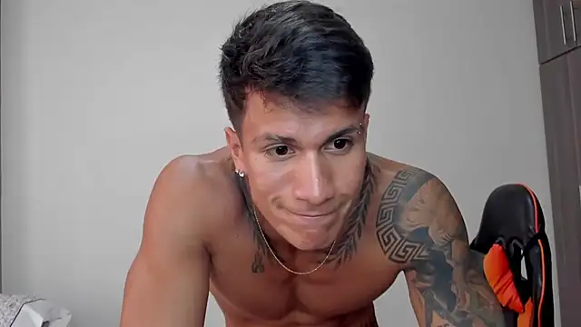 pettergrey1 online show from February 4, 8:25 pm