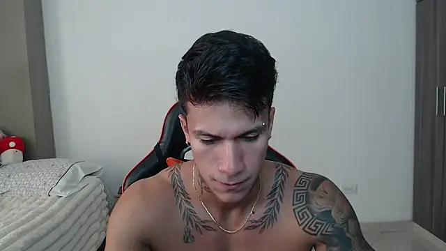 pettergrey1 online show from March 25, 12:11 pm