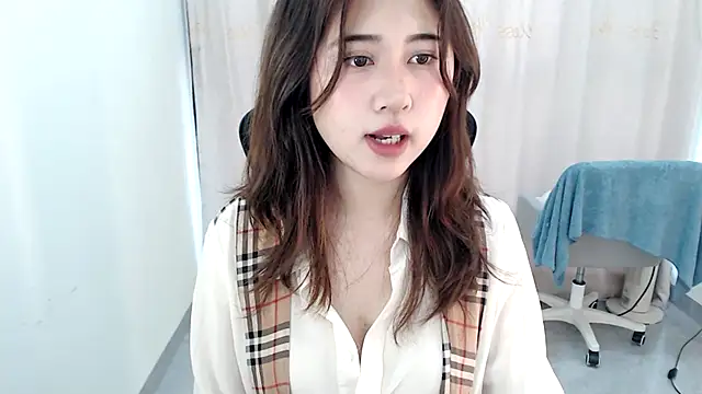 Liliya-77 online show from April 17, 6:38 am