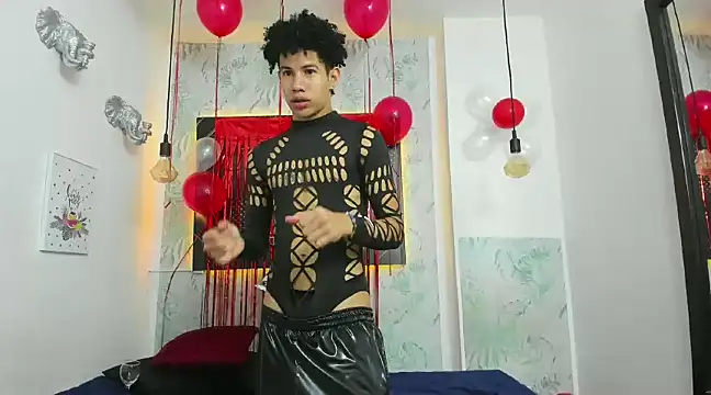Snapshot of Erick_Zhimerman chatting on February 15, 3:20 am Erick Zhimerman online show from February 15, 3:20 am