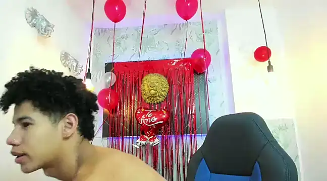 Snapshot of Erick_Zhimerman chatting on February 15, 6:44 am Erick Zhimerman online show from February 15, 6:44 am