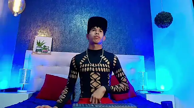 Snapshot of Erick_Zhimerman chatting on February 24, 6:27 am Erick Zhimerman online show from February 24, 6:27 am