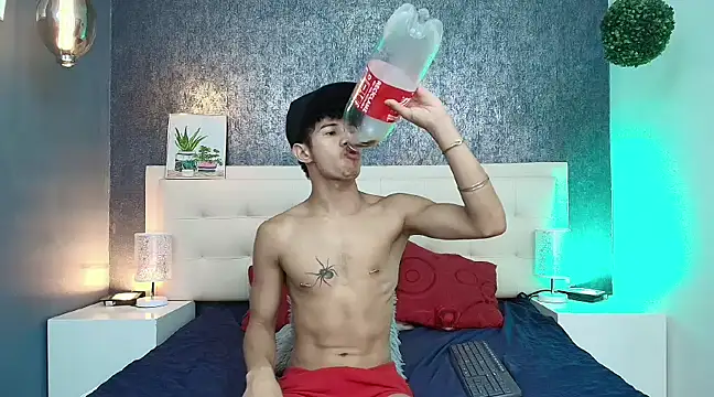 Snapshot of Erick_Zhimerman chatting on March 10, 6:38 am Erick Zhimerman online show from March 10, 6:38 am