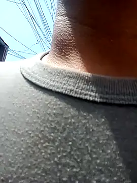 Snapshot of PequeArely chatting on December 1, 6:19 pm PequeArely online show from December 1, 6:19 pm