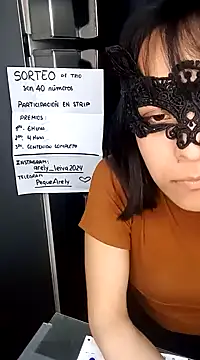 Snapshot of PequeArely chatting on December 5, 11:51 pm PequeArely online show from December 5, 11:51 pm