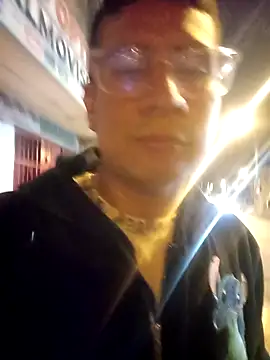 Snapshot of PequeArely chatting on December 20, 3:58 am PequeArely online show from December 20, 3:58 am