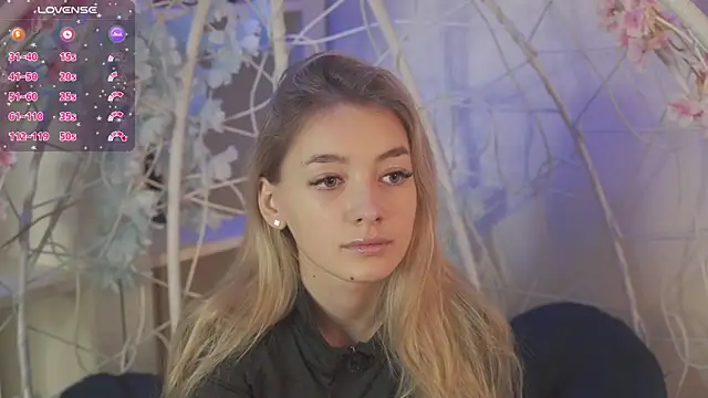 Snapshot of FlairCunard chatting on February 11, 3:29 pm FlairCunard online show from February 11, 3:29 pm