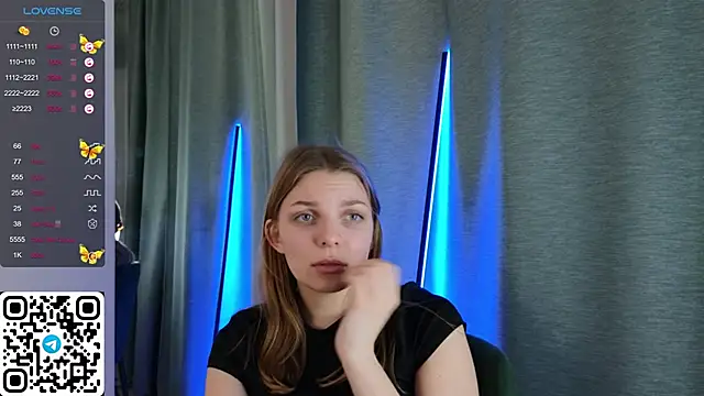 ElswythDecoursey online show from February 2, 2:17 am