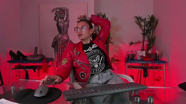Snapshot of lilith-deveraux chatting on February 3, 9:07 pm lilith-deveraux online show from February 3, 9:07 pm