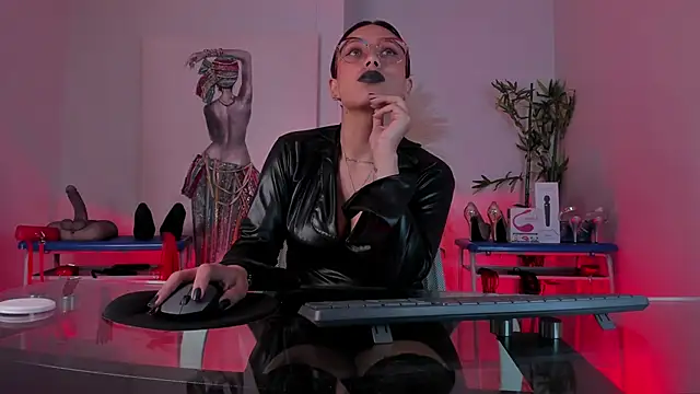 Snapshot of lilith-deveraux chatting on February 4, 3:36 pm lilith-deveraux online show from February 4, 3:36 pm
