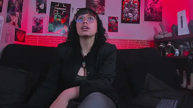 Snapshot of lilith-deveraux chatting on October 4, 2:48 pm lilith-deveraux online show from October 4, 2:48 pm