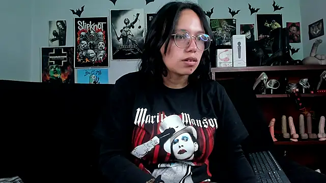 lilith-deveraux online show from June 2, 5:26 pm