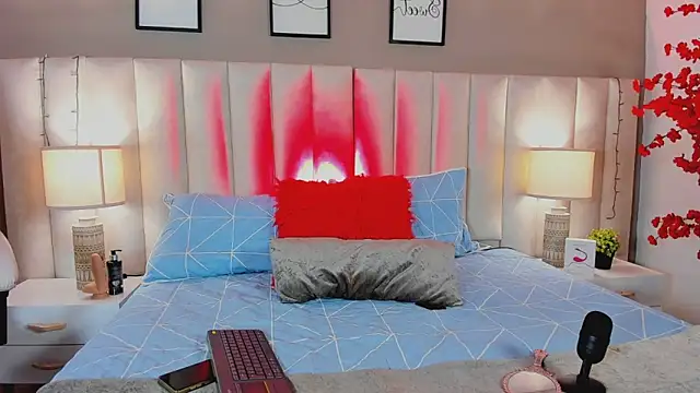 dayanne07 online show from November 21, 12:32 am