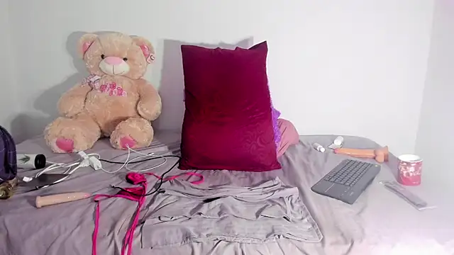 Arantza Hill online show from March 15, 2:35 am