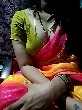 Snapshot of gunjan22 chatting on December 5, 6:54 am gunjan22 online show from December 5, 6:54 am