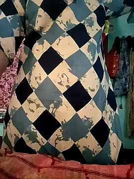 Snapshot of gunjan22 chatting on December 6, 5:53 am gunjan22 online show from December 6, 5:53 am