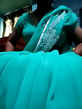 Snapshot of gunjan22 chatting on March 22, 5:39 am gunjan22 online show from March 22, 5:39 am