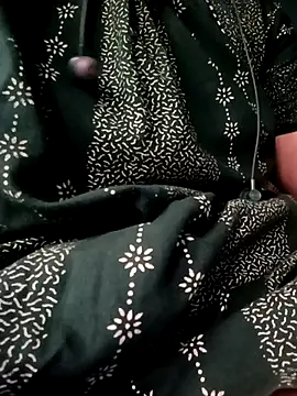 Snapshot of gunjan22 chatting on November 1, 9:11 am gunjan22 online show from November 1, 9:11 am