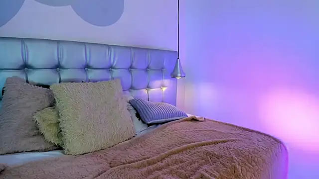 Axel brunette1 online show from February 8, 11:13 pm