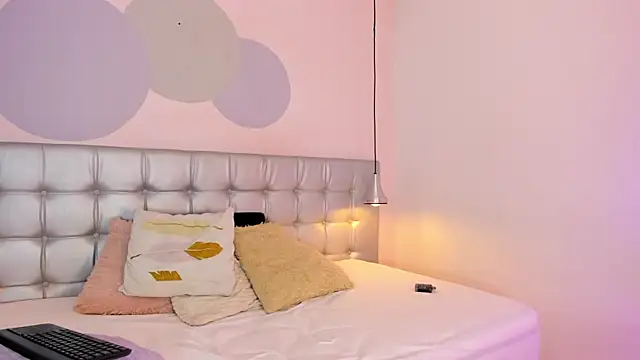 Axel brunette1 online show from February 11, 8:20 pm