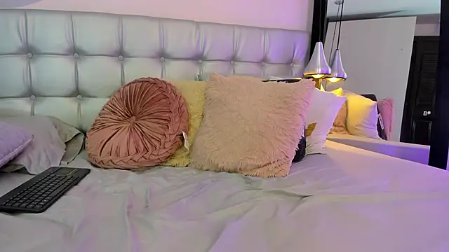 Axel brunette1 online show from March 6, 2:09 am