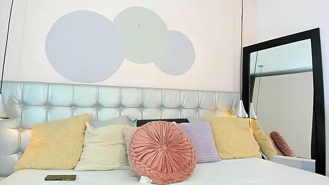 Axel brunette1 online show from March 13, 8:00 pm