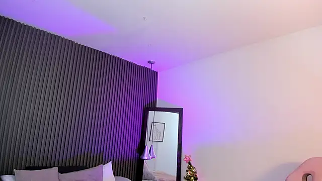 Axel brunette1 online show from December 18, 7:36 am