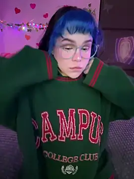 MaddisonHaas online show from April 9, 3:50 pm