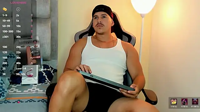 victor vixen online show from March 27, 12:05 am