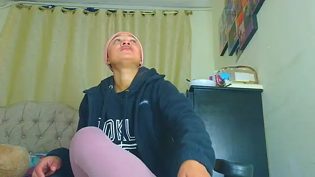 Samary thomas online show from April 11, 2:27 am