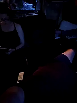 Snapshot of alienbunny chatting on February 6, 5:14 am alienbunny online show from February 6, 5:14 am