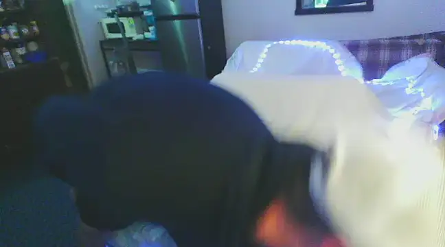 Snapshot of Cooperstone chatting on December 10, 7:16 am Cooperstone online show from December 10, 7:16 am