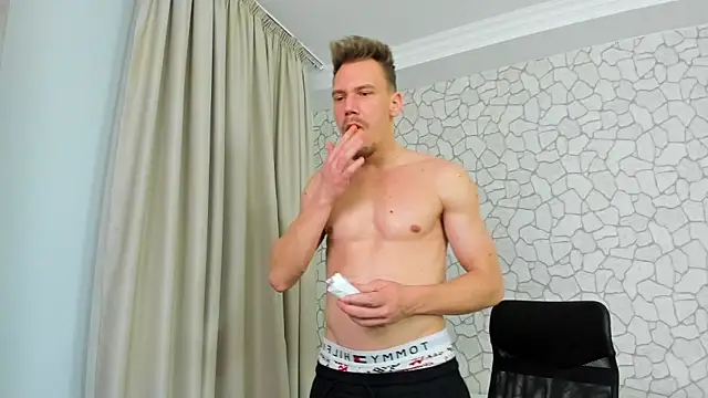 MateoBenjaminX online show from February 19, 10:09 pm