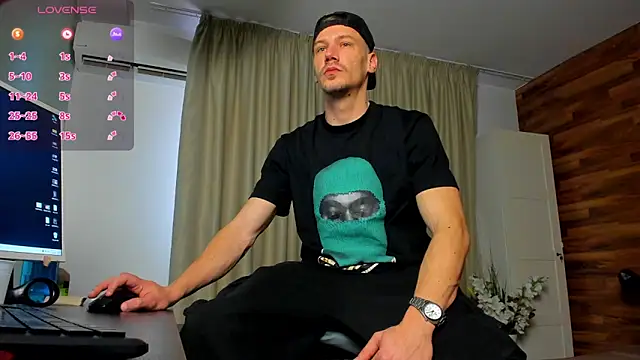 Snapshot of MateoBenjaminX chatting on February 8, 12:30 pm MateoBenjaminX online show from February 8, 12:30 pm