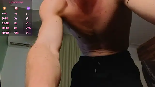 Snapshot of MateoBenjaminX chatting on February 13, 2:02 pm MateoBenjaminX online show from February 13, 2:02 pm