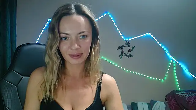 Snapshot of Daria_Spring chatting on December 25, 8:07 pm Daria Spring online show from December 25, 8:07 pm