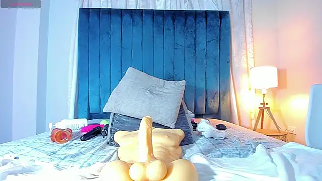 Snapshot of sweetebony_970 chatting on December 30, 5:44 pm sweetebony 970 online show from December 30, 5:44 pm