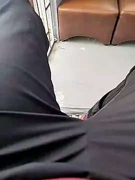 xxierra online show from December 18, 6:03 pm