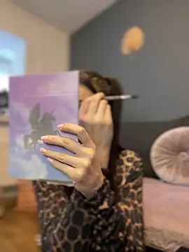 Mia Ethan online show from January 27, 9:02 am