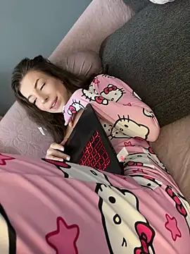 Mia Ethan online show from February 17, 10:51 am