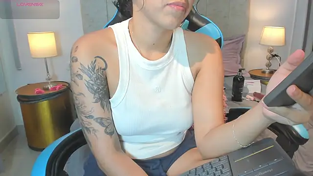  maria foxx  online show from February 9, 7:07 pm