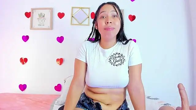 EmmaRogers online show from March 19, 6:55 pm