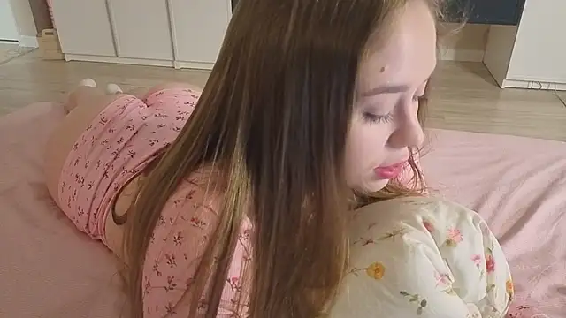 endlesssoffi online show from March 15, 7:09 pm