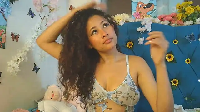 Milkdulce1 online show from May 28, 1:30 pm