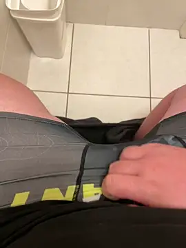 Hugo76578 online show from November 9, 7:45 pm