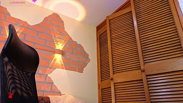 Dylanstonne online show from December 21, 9:33 pm