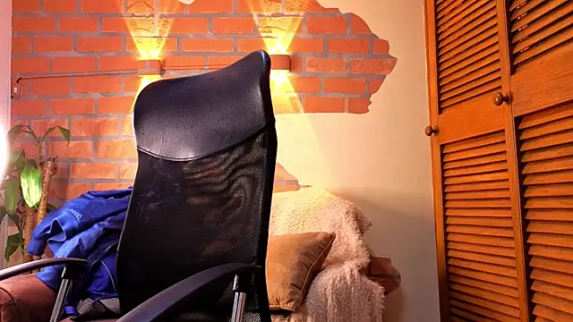 Dylanstonne online show from January 12, 2:28 am